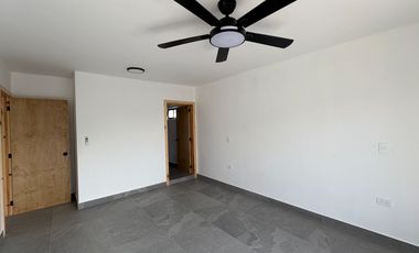 CASA EN VENTA PARA ESTRENAR, REMODELADA, EN NORIA NORTE, APODACA