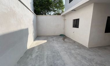 CASA EN VENTA PARA ESTRENAR, REMODELADA, EN NORIA NORTE, APODACA