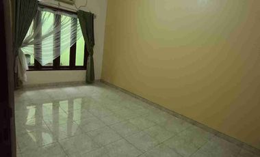 Di sewakan rumah dlm komplek perumahan area candi gebang Condongcatur