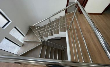 𝐂𝐚𝐬𝐚 𝐞𝐧 𝐕𝐞𝐧𝐭𝐚 𝐚 𝐩𝐨𝐜𝐨𝐬 𝐦𝐢𝐧𝐮𝐭𝐨𝐬 𝐝𝐞𝐥 𝐍𝐮𝐞𝐯𝐨 𝐌𝐞𝐫𝐜𝐚𝐝𝐨 𝐞𝐧 𝐀𝐳𝐨𝐠𝐮𝐞𝐬