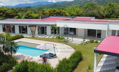 Exclusiva casa campestre en Santa teresita - Villavicencio