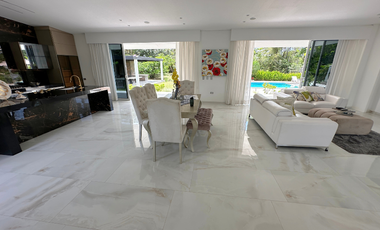 Exclusiva casa campestre en Santa teresita - Villavicencio