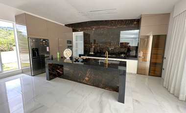 Exclusiva casa campestre en Santa teresita - Villavicencio