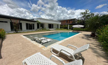 Exclusiva casa campestre en Santa teresita - Villavicencio