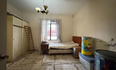 Estupenda casa para remodelar o tirar en San Pedro de los Pinos