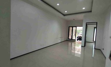 Sewa Rumah Siap Huni di Singgasana Pradana Bandung dekat tol Moh Toha