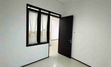 Sewa Rumah Siap Huni di Singgasana Pradana Bandung dekat tol Moh Toha