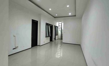 Sewa Rumah Siap Huni di Singgasana Pradana Bandung dekat tol Moh Toha