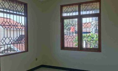 RUMAH MURAH SIAP HUNI CIJAGRA, DUA LANTAI,SANGAT STRATEGIS di BANDUNG