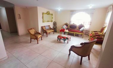 Casa de Una Planta de 162 m2, Independiente, con Terreno de 450 m2, en Venta, Dentro de Guayllabamba.