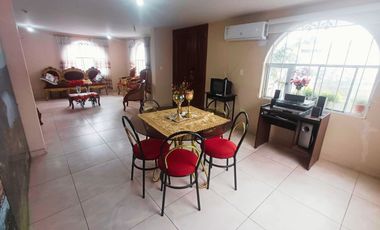 Casa de Una Planta de 162 m2, Independiente, con Terreno de 450 m2, en Venta, Dentro de Guayllabamba.