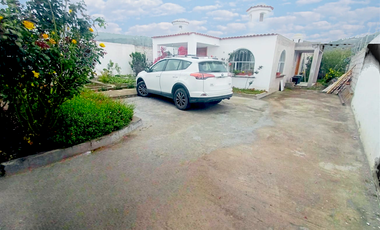 Casa de Una Planta de 162 m2, Independiente, con Terreno de 450 m2, en Venta, Dentro de Guayllabamba.