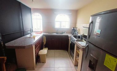 Casa de Una Planta de 162 m2, Independiente, con Terreno de 450 m2, en Venta, Dentro de Guayllabamba.