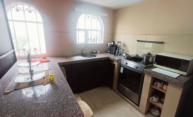 Casa de Una Planta de 162 m2, Independiente, con Terreno de 450 m2, en Venta, Dentro de Guayllabamba.