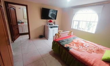 Casa de Una Planta de 162 m2, Independiente, con Terreno de 450 m2, en Venta, Dentro de Guayllabamba.