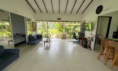 Casa campestre con amplio terreno en cumaral