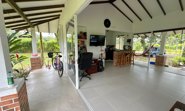 Casa campestre con amplio terreno en cumaral
