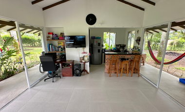 Casa campestre con amplio terreno en cumaral