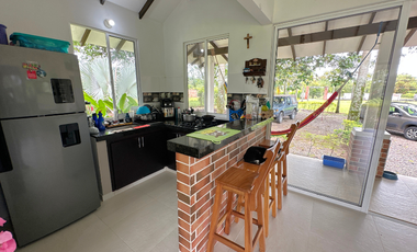 Casa campestre con amplio terreno en cumaral