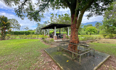 Casa campestre con amplio terreno en cumaral