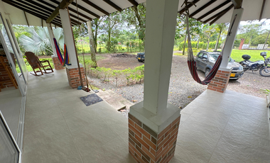 Casa campestre con amplio terreno en cumaral