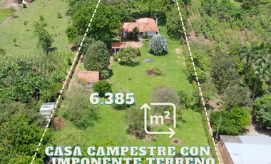 Casa campestre con amplio terreno en cumaral