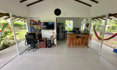 Casa campestre con amplio terreno en cumaral
