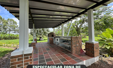 Casa campestre con amplio terreno en cumaral