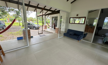 Casa campestre con amplio terreno en cumaral
