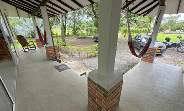 Casa campestre con amplio terreno en cumaral