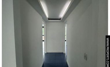 Oficina en Venta Sector Aguacatala - Poblado