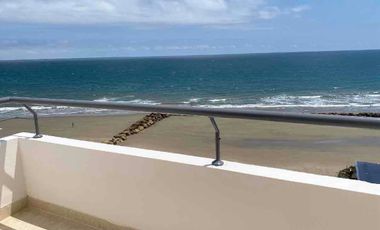 Alquiler de departamento en Manta frente al mar en urbanización privada zona sur