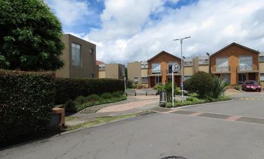 ARRIENDO CASA EN CAJICÁ