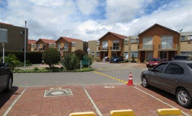 ARRIENDO CASA EN CAJICÁ