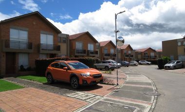 ARRIENDO CASA EN CAJICÁ