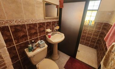 Hermosa Casa El Jardín Tonatico, Dos Niveles, en Esquina, Zona Centro y Cuenta con un Amplio Jardín