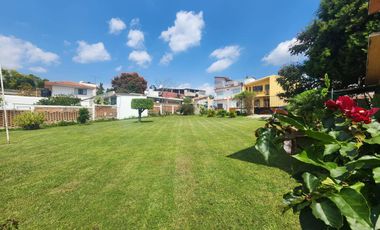 Hermosa Casa El Jardín Tonatico, Dos Niveles, en Esquina, Zona Centro y Cuenta con un Amplio Jardín