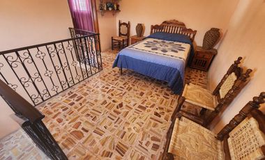 Hermosa Casa El Jardín Tonatico, Dos Niveles, en Esquina, Zona Centro y Cuenta con un Amplio Jardín