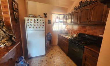 Hermosa Casa El Jardín Tonatico, Dos Niveles, en Esquina, Zona Centro y Cuenta con un Amplio Jardín