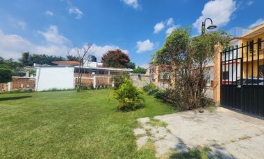 Hermosa Casa El Jardín Tonatico, Dos Niveles, en Esquina, Zona Centro y Cuenta con un Amplio Jardín
