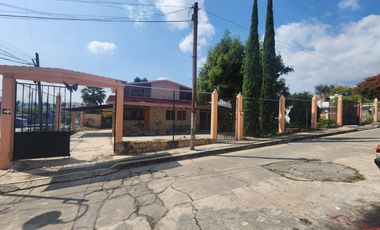 Hermosa Casa El Jardín Tonatico, Dos Niveles, en Esquina, Zona Centro y Cuenta con un Amplio Jardín