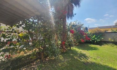 Hermosa Casa El Jardín Tonatico, Dos Niveles, en Esquina, Zona Centro y Cuenta con un Amplio Jardín