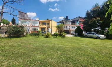 Hermosa Casa El Jardín Tonatico, Dos Niveles, en Esquina, Zona Centro y Cuenta con un Amplio Jardín