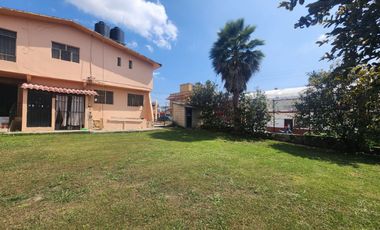 Hermosa Casa El Jardín Tonatico, Dos Niveles, en Esquina, Zona Centro y Cuenta con un Amplio Jardín