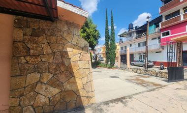 Hermosa Casa El Jardín Tonatico, Dos Niveles, en Esquina, Zona Centro y Cuenta con un Amplio Jardín