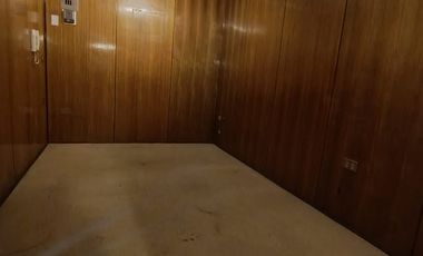 Oficina en arriendo con baño privado