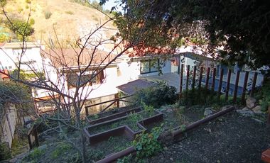 Amplia Casa en Miraflores Bajo con excelente accesibilidad