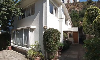 Amplia Casa en Miraflores Bajo con excelente accesibilidad