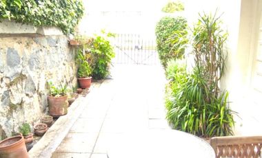 Amplia Casa en Miraflores Bajo con excelente accesibilidad