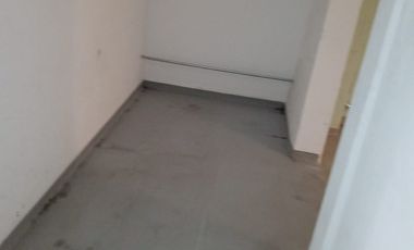 Amplia Bodega + Oficinas